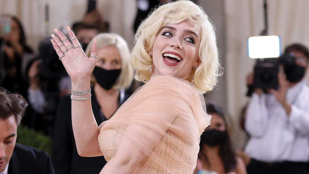 মেরিলিন মুনরো কি ফিরে এলেন? পপ তারকা বিলি এলিশের সাজ অনেকের মনেই সে প্রশ্ন আনল। 