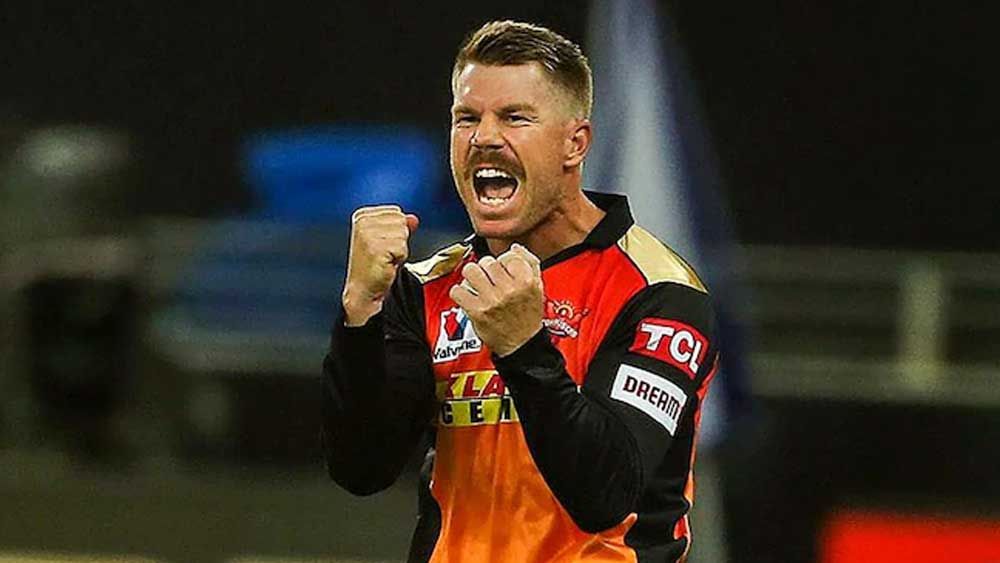 শাকিবের দলে রোহিতের সঙ্গী হিসেবে যাবেন অস্ট্রেলিয়ার ডেভিড ওয়ার্নার। ৫৪৪৭ রান করে রোহিতের ঠিক পরেই রয়েছেন ওয়ার্নার। গড় ৪২.২২, স্ট্রাইক রেট ১৪০.১৩।