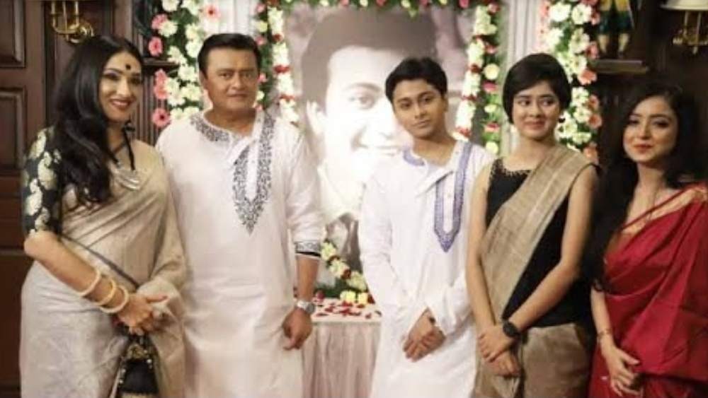 ‘অচেনা উত্তম’-এর শিল্পীরা