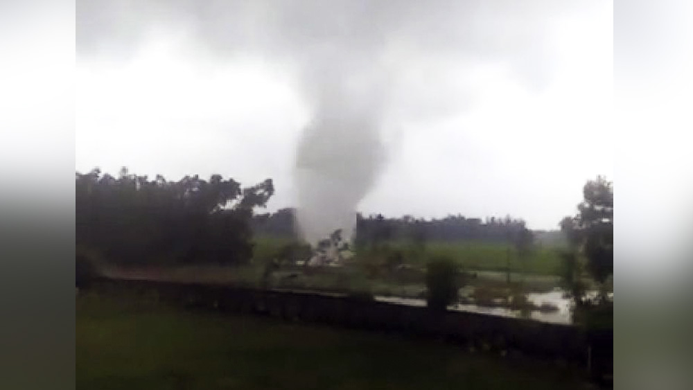 Tornado strikes in West Midnapore during incessant rain dgtld