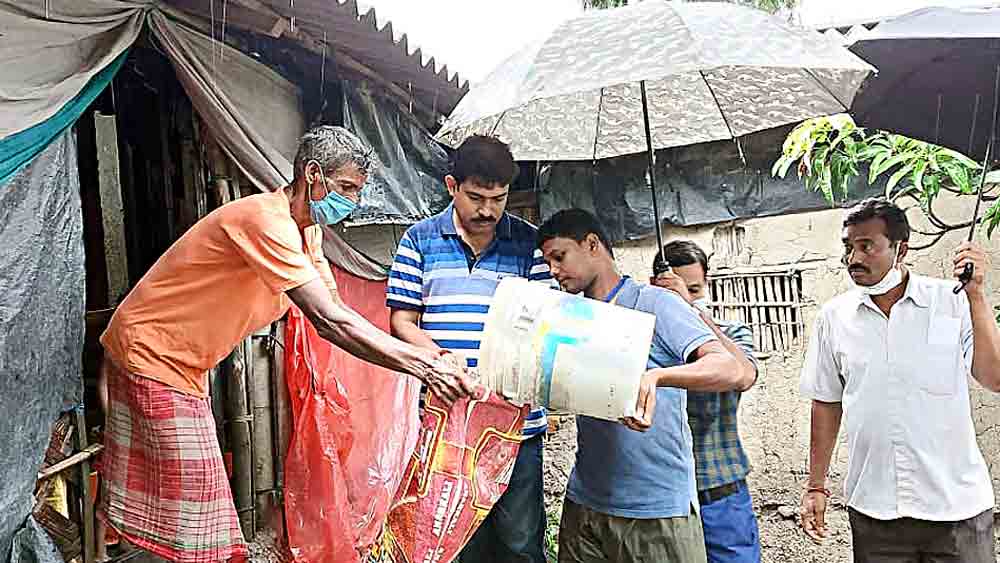 Duare Ration project were more or less successful at 24 parganas -  Anandabazar