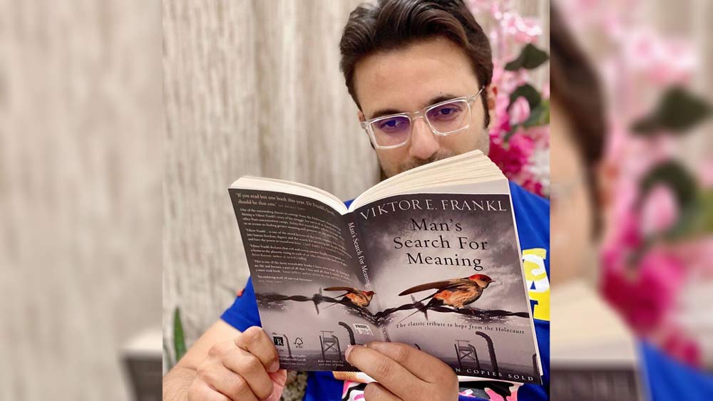 ২০০০ সালে তিনি প্রথম উপার্জন করতে শুরু করেন ফটোগ্রাফির মাধ্যমে। ইমেজবাজার ডট কম নামে এক স্টক ফটো সংস্থার সিইও তিনি।