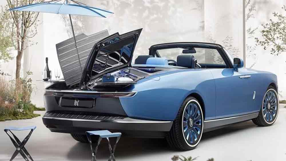 বোট টেল।