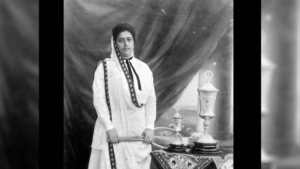 মেহরবাই শুধু ভাল মানুষ ছিলেন না, তিনি ভাল খেলোয়াড়ও ছিলেন। টেনিস খেলতে খুব ভালবাসতেন। স্বামীর সঙ্গে উইম্বলডন দেখতে যেতেন। আর ভালবাসতেন পিয়ানো বাজাতে। তিনি এক জন দক্ষ ঘোড়সওয়ারও ছিলেন। তিনিই প্রথম ভারতীয় মহিলা যিনি বিমানে উঠেছিলেন। ১৯১২ সালে জেপলিন এয়ারশিপ-এ উঠেছিলেন তিনি।