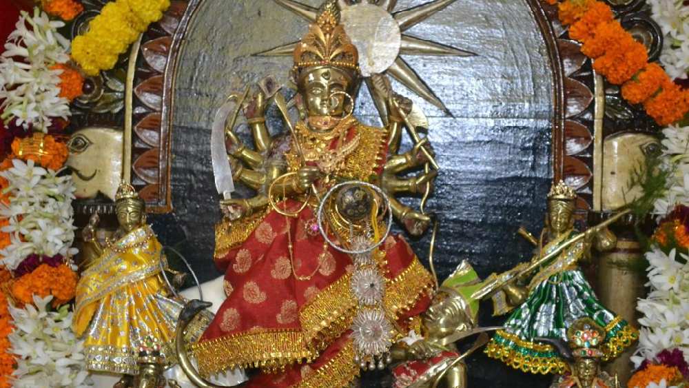 ৭৯ বছরের পুজোয় মা সাজবেন কাশ্মীরি ভাইয়ের তৈরি সিল্কের শাড়িতে
