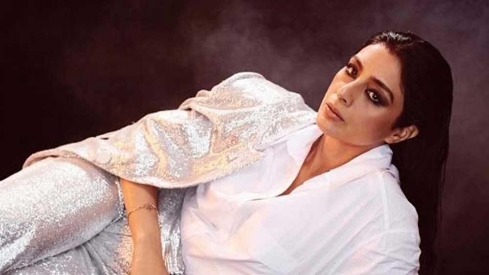 তব্বু একটি পরামর্শ সকলকে দিয়ে থাকেন। তা হল ভাল ঘুমের প্রয়োজনীয়তা। 