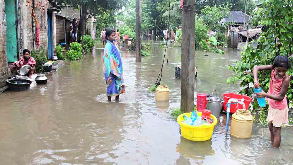 মেদিনীপুরের ধর্মার খালপাড় এলাকায়। 