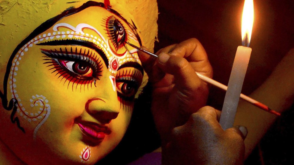 এ বার মহালয়ার সকালে জি বাংলায় দেখা যাবে ‘নানা রূপে মহামায়া’। শুভশ্রী গঙ্গোপাধ্যায় থেকে শুরু করে সৌমিতৃষা কুন্ডু, মহালয়ায় সেজে উঠলেন ভিন্ন ভিন্ন দেবী রূপে।