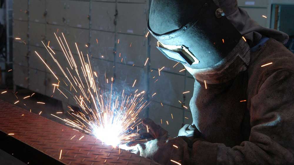 চিনের অর্থনীতিতে শ্লথ ভাব দেখা দেয়, তবে বিশ্ব অর্থনীতির মধ্যেও শৈথিল্য দেখা দেবে।  প্রতীকী ছবি।