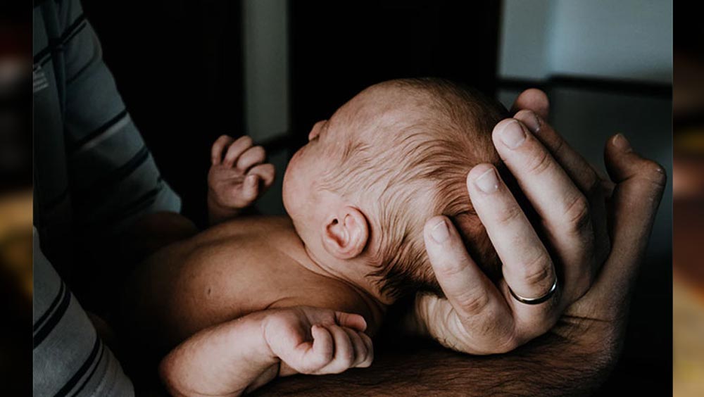 চলতি বছরের ১৭ অগস্ট তাঁর কন্যা সন্তানের জন্ম হয়। এটি অঞ্চলের দ্বিতীয় সন্তান। বছর দু’য়েক আগে তাঁর স্ত্রী এক পুত্র সন্তানের জন্ম দিয়েছিলেন। সে বারেও কন্যা সন্তান চেয়েছিলেন অঞ্চল। দ্বিতীয় সন্তান কন্যা হওয়ায় যেন স্বপ্নপূরণ হয় তাঁর।