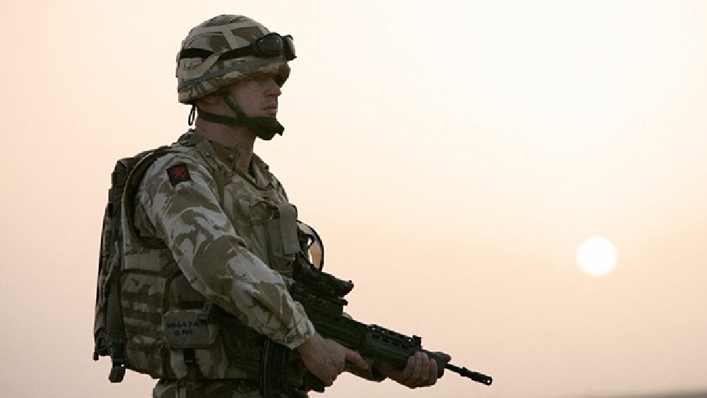 এ হেন শক্তিশালী ১৫০টি রাইফেল কিছু দিন আগেই ব্রিটেনের সেনাবাহিনী কিনেছে বলে খবর। আন্তর্জাতিক গোয়েন্দারা জানিয়েছেন, জেপার্ড কিনেছে ব্রিটেনের স্পেশাল এয়ার সার্ভিস, স্পেশাল বোট সার্ভিস এবং স্পেশাল রেকনাইস্যান্স রেজিমেন্ট। ব্রিটেনের এই তিন বাহিনীই কিছু দিন আগে ন্যাটোর অংশ হিসেবে আফগানিস্তানে ছিল।