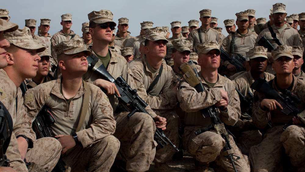 এ প্রসঙ্গে আরও একটি গুরুত্বপূর্ণ তথ্য কিছুদিন আগে প্রকাশ্যে এসেছিল। একটি সংবাদপত্রে প্রকাশিত রিপোর্টে দাবি করা হয়েছিল, ন্যাটো আফগানিস্তান ছাড়লেও সেখানে রয়ে গিয়েছেন ব্রিটেনের এই তিন বাহিনীর ৪০ জন সেনা। আফগানিস্তানের মাটিতে না থাকলেও পাক-আফগান সীমান্তে ঘাঁটি গেড়ে থাকছেন তাঁরা। প্রতিশোধই তাঁদের লক্ষ্য।