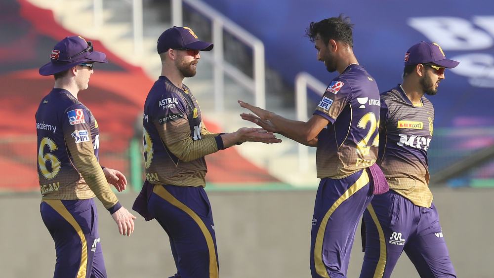 সরাসরি: বরুণের দুরন্ত বলে বোল্ড ধোনি, ম্যাচ এখন কেকেআর-এর নিয়ন্ত্রণে