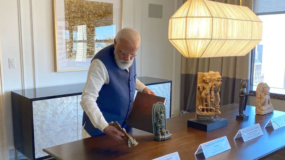 প্রত্নতাত্ত্বিক মূল্য সম্পন্ন এই সব ভাস্কর্য ফেরত পাওয়ার পর একটি বিবৃতি জারি করেছে ভারত সরকার। তাতে দাবি করা হয়েছে, ১৯৭৬ থেকে ২০১৩ সাল পর্যন্ত ভারত থেকে চুরি যাওয়া মাত্র ১৩টি প্রত্নবস্তু উদ্ধার করা গিয়েছিল। কিন্তু ২০১৪ থেকে ২০২১ সালের মধ্যে এমন ২০০টি প্রত্নতাত্ত্বিক নিদর্শন বিদেশ থেকে দেশে ফেরানো হল। 