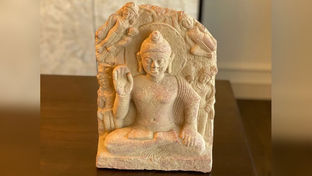 তিন দিনের জন্য আমেরিকা সফরে গিয়েছিলেন প্রধানমন্ত্রী। সফর ফেরত তাঁর হাত ধরে কী কী প্রত্নতাত্ত্বিক মূল্য সমৃদ্ধ শিল্প ভারতে আসতে চলেছে, দেখে নেওয়া যাক।