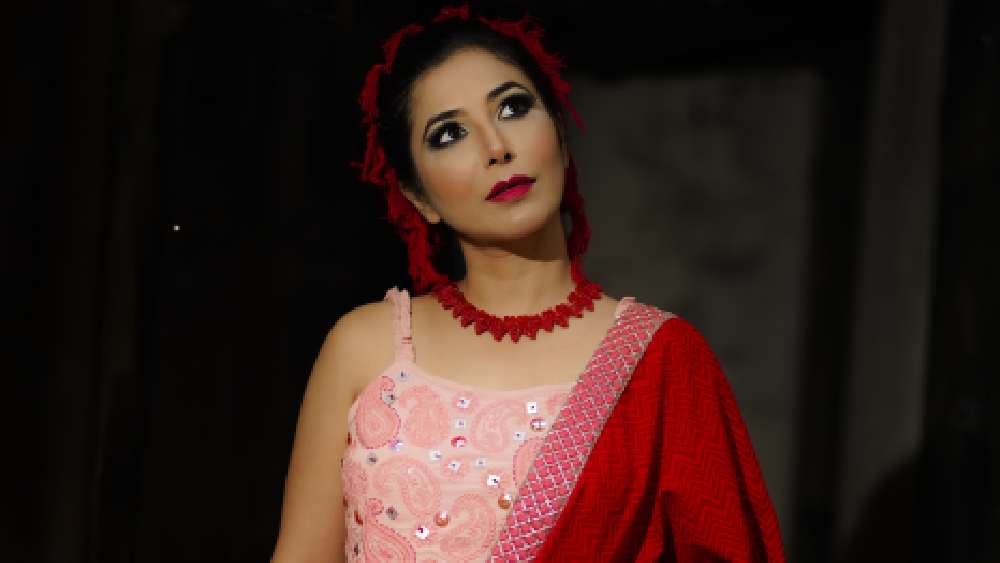 ছবি: আসিফ ইকবাল, পোশাক: জন সেনগুপ্ত