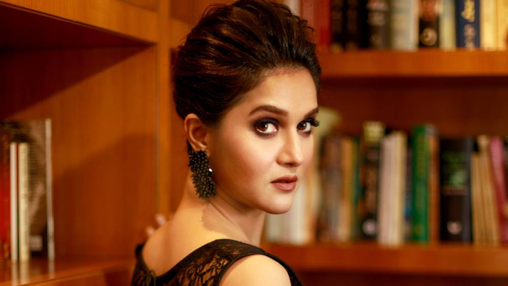 ছোটবেলায় কী ভাবে পুজো কাটাতেন মিথিলা