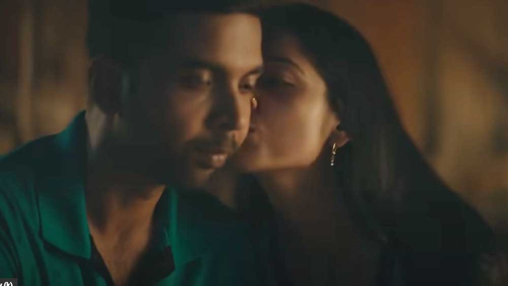 বঙ্গসন্তান অভিষেক বন্দ্যোপাধ্যায় প্রদীপের চরিত্রে অসামান্য অভিনয় করেছেন।