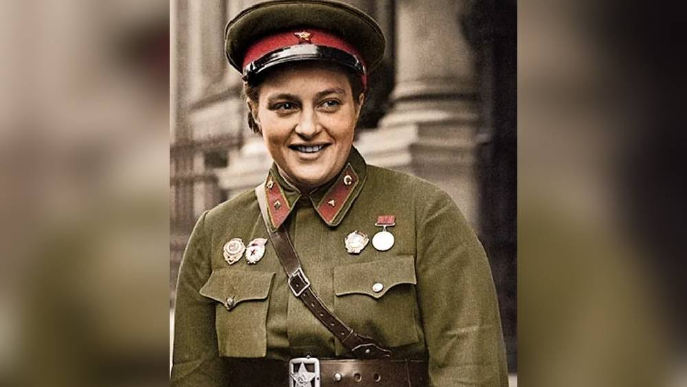 শোনা যায় ল্যুডমিলা একা জার্মান বাহিনীর ১২ হাজার সৈন্যকে নিকেশ করেছিলেন। যুদ্ধের সময়ে তার নতুন নামকরণ হয় ‘লেডি ডেথ’।