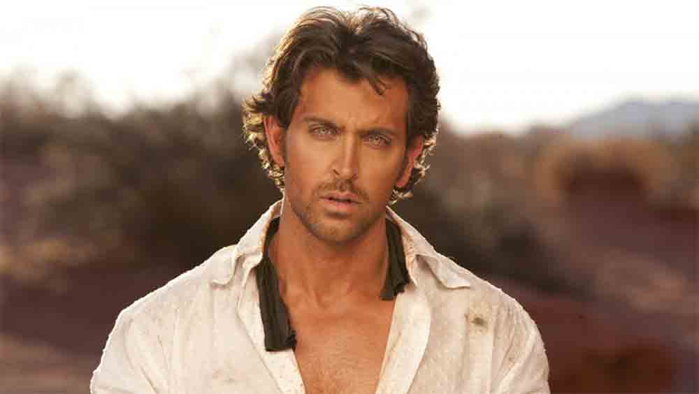 ২২ বছরের দীর্ঘ কেরিয়ারে কখনও একসঙ্গে একগাদা ছবিতে দেখা যায়নি হৃতিক রোশনকে। ফি বছরে একটি-দু’টি অথবা সবচেয়ে বেশি তিনটি ছবিতে কাজ করেছেন তিনি।