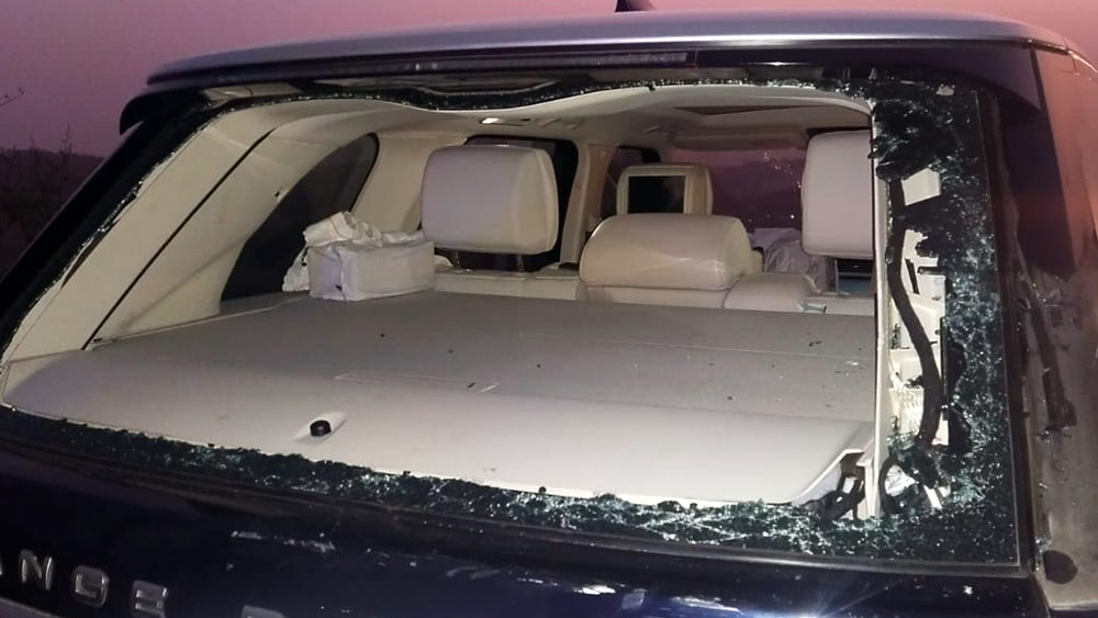 দুর্ঘটনার পরে মালাইকার গাড়ির ছবি