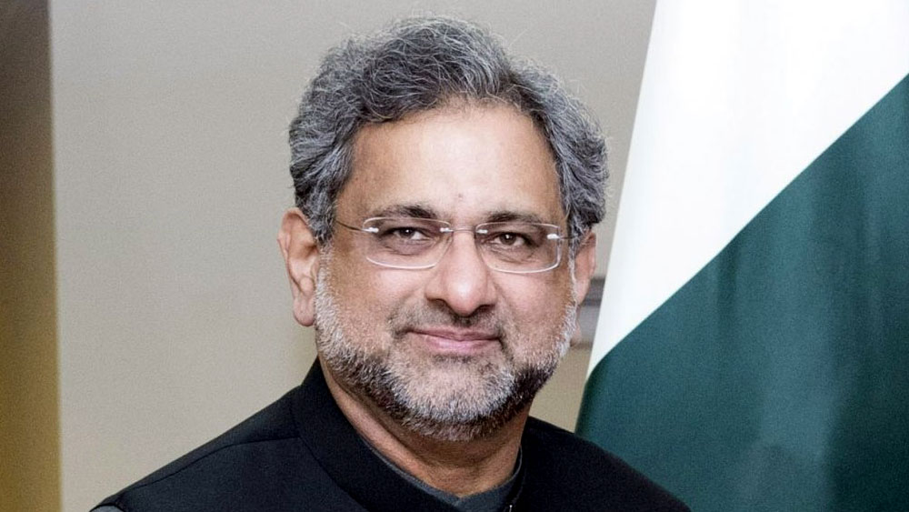 নওয়াজের পর ৩০৩ দিনের জন্য একুশতম পাক প্রধানমন্ত্রী নির্বাচিত হন শাহিদ খকন আব্বাসি। তবে ২০১৮ সালে নির্বাচনের মুখে তাঁকে প্রধানমন্ত্রী পদ ছাড়তে হয়।