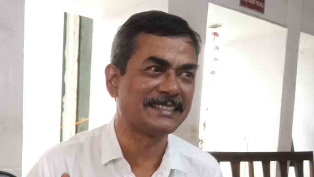 আম আদমি পার্টি (আপ)-র পশ্চিমবঙ্গের পর্যবেক্ষক সঞ্জয় বসু।