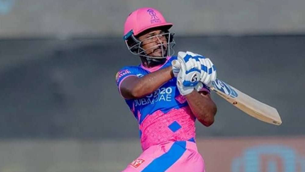 তিন নম্বরে রয়েছেন বাটলারের সতীর্থ রাজস্থানের অধিনায়ক সঞ্জু স্যামসন। তিনিও দু’ম্যাচে আটটি ছক্কা মেরেছেন। ব্যাটিং গড় বাটলারের থেকে কম হওয়ায় তিনে তিনি।