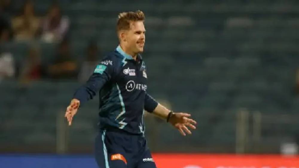 লকি ফার্গুসন: কলকাতার এই বিদেশি বোলারকে এ বার ১০ কোটি টাকায় কিনেছে গুজরাত। দলের হয়ে দু’ম্যাচে ৪ উইকেট নিয়েছেন তিনি। তার মধ্যে দিল্লির বিরুদ্ধেই ৪ উইকেট গিয়েছে লকির ঝুলিতে।