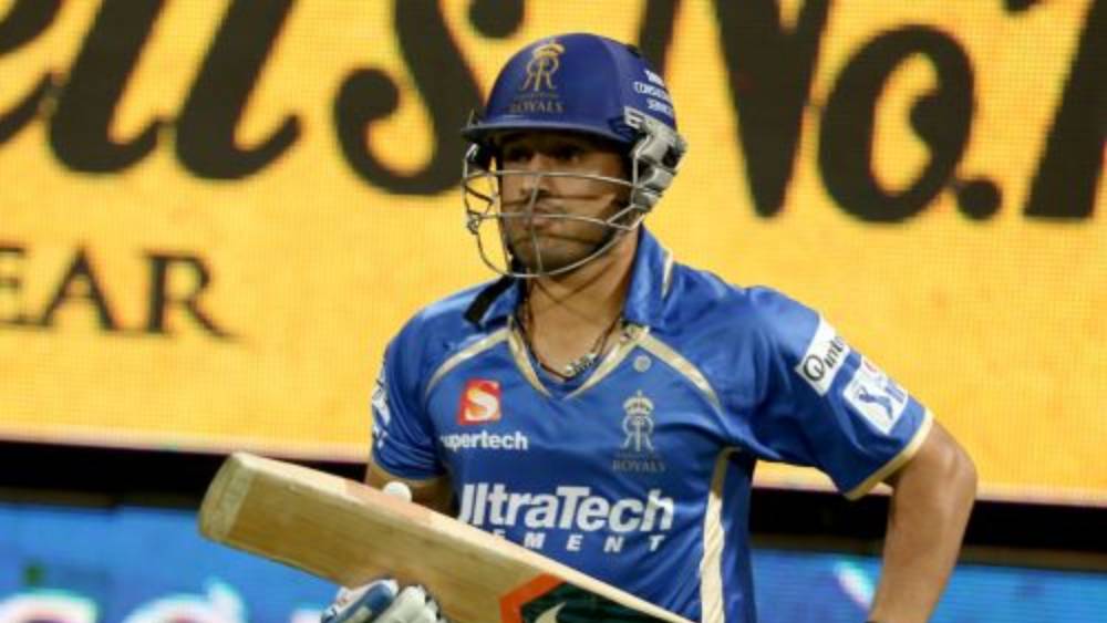 করুণ নায়ার: অভিজ্ঞ এই ক্রিকেটারকে এ বার নিলামে ১ কোটি ৪০ লক্ষ টাকায় কিনেছে রাজস্থান। তবে এখনও পর্যন্ত এই মরসুমে একটিও ম্যাচে সুযোগ পাননি তিনি।    