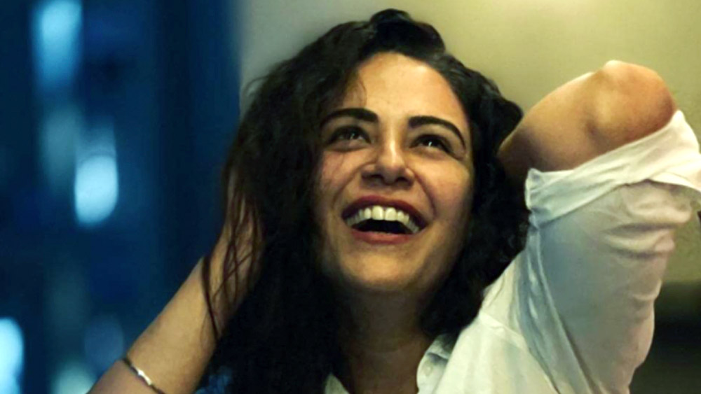 মোনার বয়স এখন ৪০। ২০১৯ সালে অভিনেত্রী এক ব্যাঙ্কারকে বিয়ে করেন। তবে মোনা জানিয়েছেন, তিনি এখনই মা হতে চান না। তিনি আপাতত তাঁর সঙ্গীর সঙ্গে বিবাহিত জীবনের আনন্দ নিতে চান। স্বামীর সঙ্গে গোটা পৃথিবী ঘুরে বেড়ানোর পরিকল্পনা আছে তাঁর। সন্তান ধারণ করবেন থিতু হওয়ার পর। 