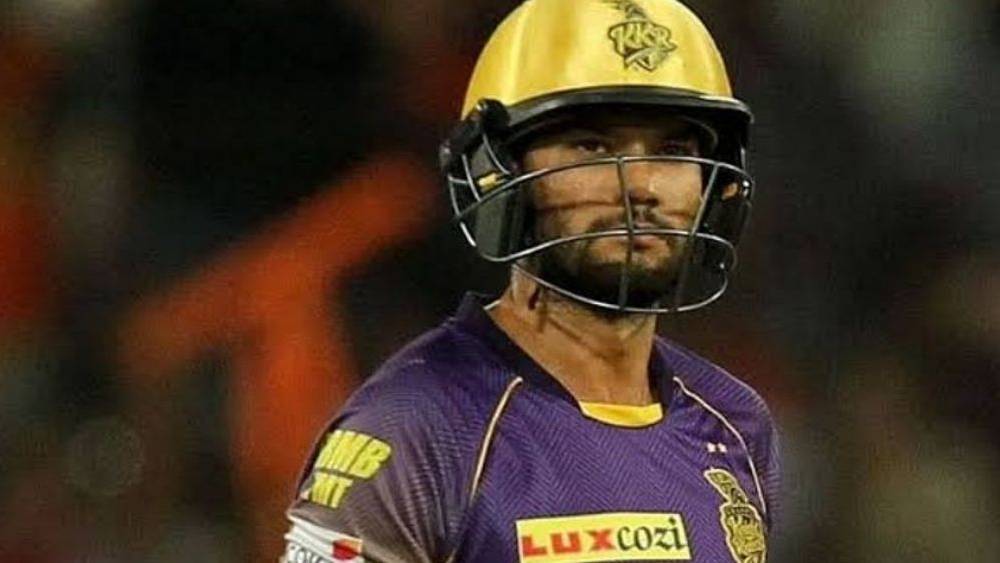 শেল্ডন জ্যাকসন: ব্যাটে রান না থাকলেও প্রথম দু’টি ম্যাচেই উইকেটের পিছনে ভাল খেলেছেন শেল্ডন। তৃতীয় ম্যাচে সুযোগ পাননি। তবে চতুর্থ ম্যাচে দলে ফিরতে পারেন তিনি।