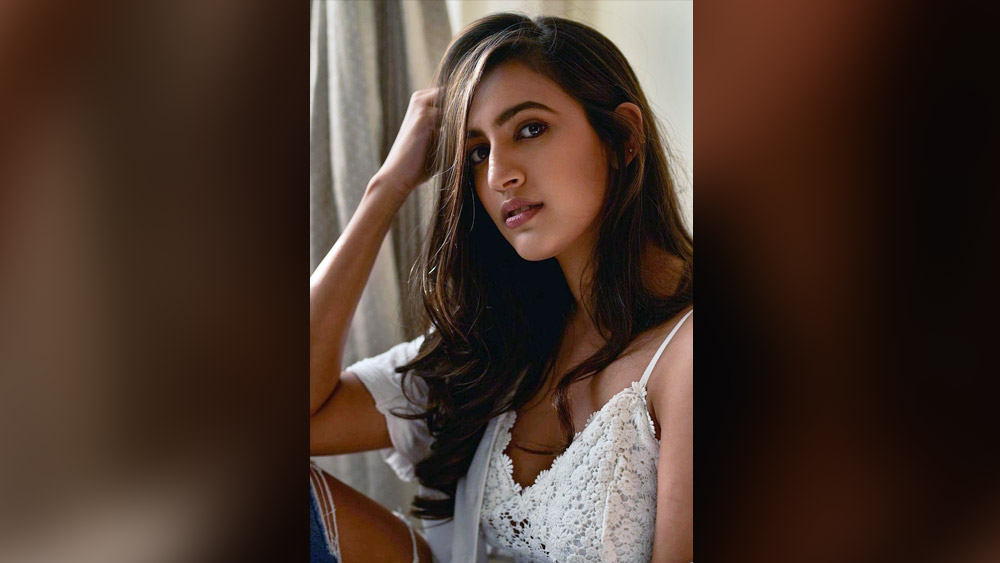 এর আগেও নাগা বাবুর মেয়েকে নিয়ে হইচই কম হয়নি। কয়েক বছর আগে দক্ষিণী ছবির সুপারস্টার প্রভাসের সঙ্গে তাঁর বিয়ের গুঞ্জনে মেতেছিলেন অনেকে। সেটি ছিল ২০১৮ সাল। তবে সে সময় নীহারিকার কাকা চিরঞ্জীবীই জানিয়েছিলেন যে গোটাটাই ভুয়ো খবর।