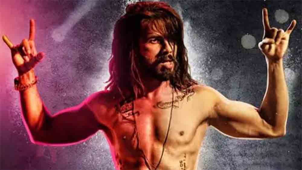 বলিউডি সিনেমার উৎসাহীদের কাছে নতুন করে টমি সিংহের পরিচয় দিতে হবে না। তবে যাঁরা হিন্দি সিনেমা সম্পর্কে তেমন খোঁজখবর রাখেন না, তাঁদের জন্য বলে রাখা ভাল যে টমি আদতে কাল্পনিক চরিত্র। তবে কাল্পনিক হলেও পঞ্জাবের বাস্তব চিত্রকেই তুলে ধরেছিল টমি।