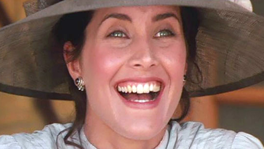 নাম রেচেল ইরিন শেলি। তবে বলিউড তাঁকে চেনে ‘গোরি মেম’ নামে। ‘লগান’ ছবিতে গ্রামবাসীদের ক্রিকেট খেলায় উৎসাহ যুগিয়েছিলেন। ছবিতে তাঁর চরিত্রের নাম ছিল এলিজাবেথ রাসেল।