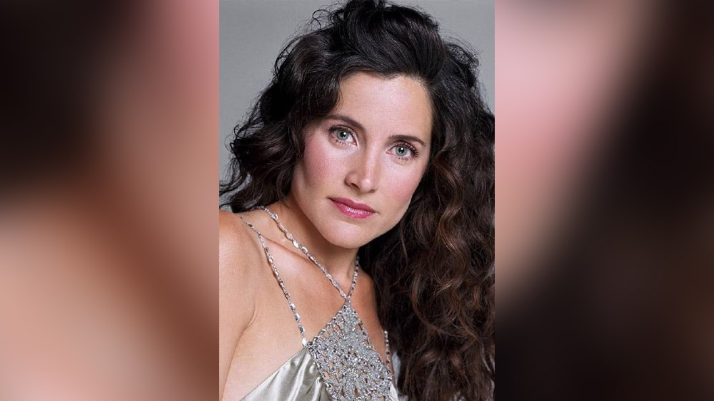 ব্রিটেনের একটি টিভি অনুষ্ঠানের প্রযোজনার দায়িত্বেও রয়েছেন রেচেল। রূপান্তরকামীদের হয়ে নিয়মিত প্রচারও চালান ।