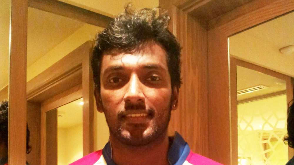 আইপিএলের ইতিহাসে এক ওভারে সব থেকে বেশি ৩৭ রান দিয়েছেন কোচি টাস্কার্স কেরলের প্রশান্ত পরমেশ্বরণ। ২০১০ সালের আইপিএলে রয়্যাল চ্যালেঞ্জার্স ব্যাঙ্গালোরের বিরুদ্ধে এই রান দেন তিনি।