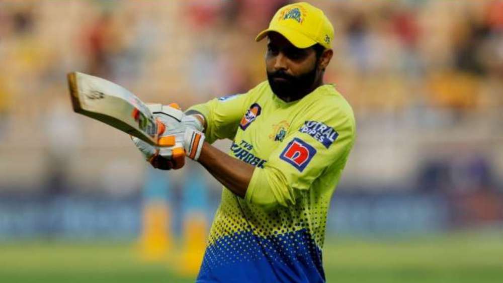 ম্যাচের শেষ ওভারে চেন্নাইয়ের রবীন্দ্র জাডেজা হর্ষলকে একটি চার ও পাঁচটি ছক্কা মারেন। একটি বলে দু’রান নেন জাডেজা। একটি নো বল হয়।