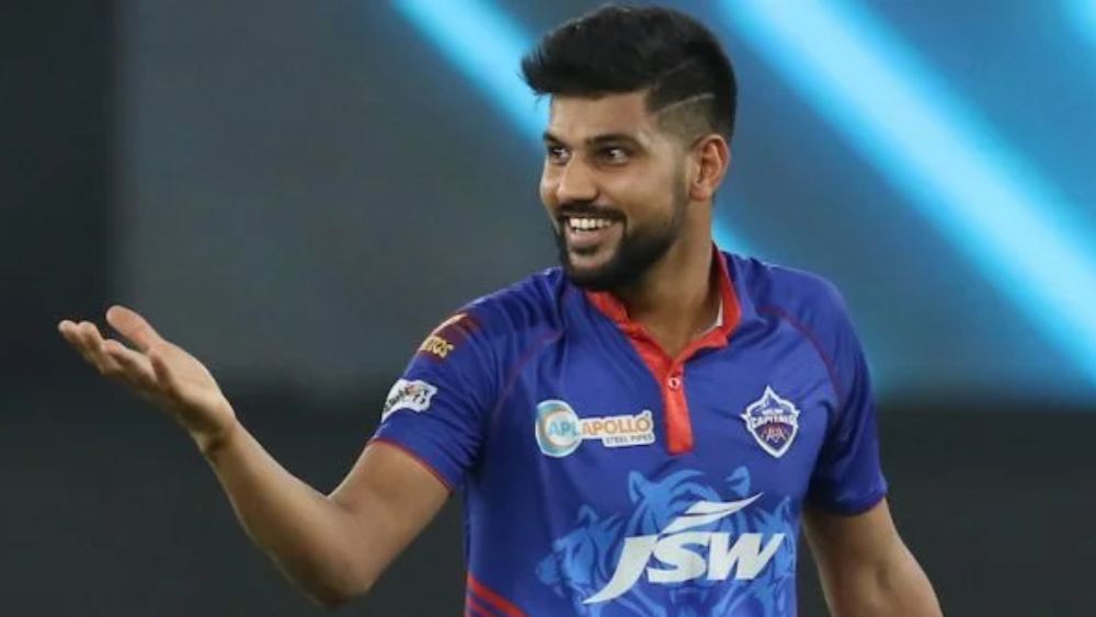 বড় শট মারায় তাঁর জুড়ি নেই। দু’ম্যাচে এখনও পর্যন্ত ৭৩ রান করেছেন। তবে স্ট্রাইক রেটে আরও উন্নত করতে হবে তাঁকে।