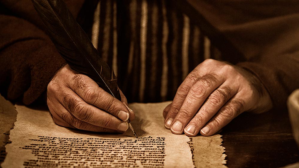 সময় নিরন্তর বহমান৷ জীবনের পথে কিছু মুহূর্তকে শাশ্বত করে রাখতেই যাবতীয় লিপি পুঁথি চিঠি ইত্যাদির আগমন৷