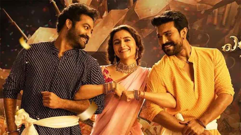 রাজামৌলীর ছবিতে রামচরণ, জুনিয়র এনটিআর ছাড়াও স্বল্প সময়ের জন্য দেখা গিয়েছেন আলিয়া ভট্ট এবং অজয় দেবগণকে।