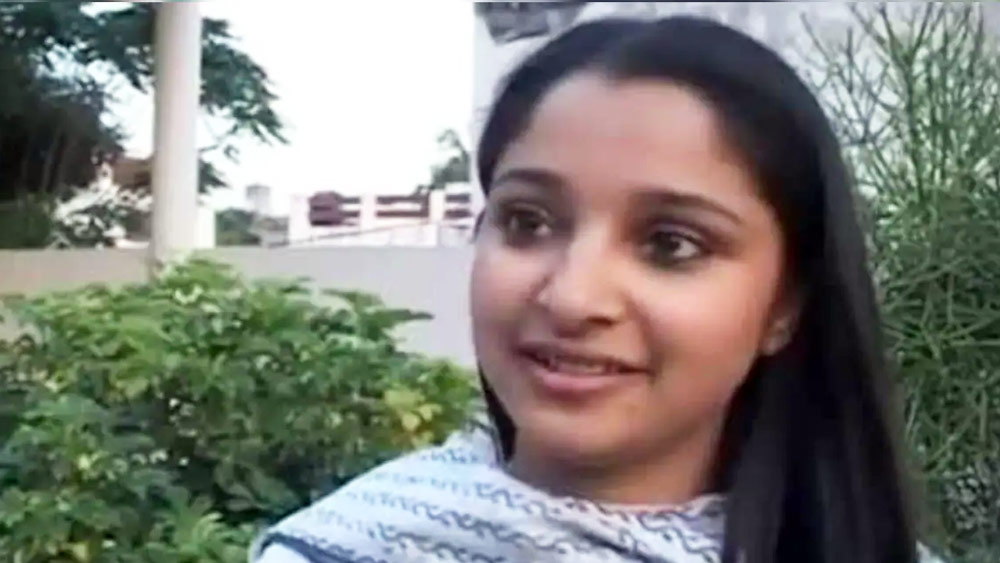 পড়াশোনা শেষ করে রুক্মিণী একটি অসরকারি সংস্থা (এনজিও)-তে কাজ শুরু করেন। তখনই তাঁর মাথায় সিভিল সার্ভিস পরীক্ষার বিষয়টি আসে। তবে কোচিং ক্লাসের উপর নির্ভর করে নয়, নিজে পড়াশোনা করেই নিজের লক্ষ্যে পৌঁছতে চেয়েছিলেন তিনি।