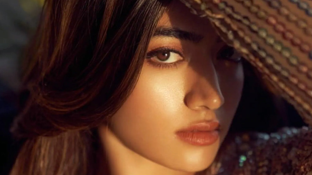 দিনের পর দিন এই সব নেতিবাচক কথাবার্তায় রশ্মিকা নিজেকে হারিয়ে ফেলেছিলেন৷ নিজের অভিনয় ক্ষমতা নিয়েও সন্দিহান হয়ে উঠছিলেন। এমনকি নিজের যোগ্যতা সম্পর্কেও সঠিক মূল্যায়ন করার শক্তি তাঁর হারিয়ে গিয়েছিল৷  