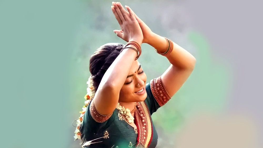 রশ্মিকা তাঁর ইনস্টাগ্রামে লেখেন, 'মানুষ হিসেবে কিছু খু্ঁত রয়েছে সকলের মধ্যেই৷ কিছু বিষয় অপারগতা থাকবে৷ কিন্তু এমন এক সময় আসবে, যখন তুমি বুঝবে, লোকে কী বলবে, তার থেকেও তোমার ব্যাপ্তি অনেক বেশি৷' 