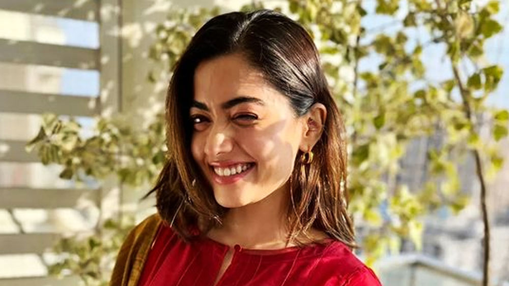 'কিন্তু তোমার  নিজের জীবনের মালিক তুমি৷ জীবনকে কী ভাবে চালাবে, তা ঠিক করার দায়িত্ব শুধুই তোমার৷' 