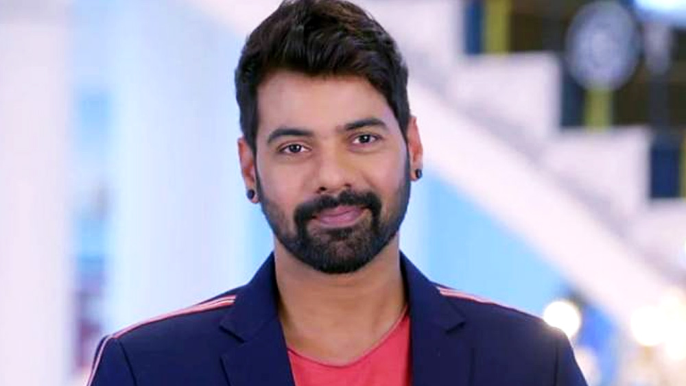 অভিষেক প্রেম মেহরা ওরফে সাবিরের বিদায়ে ভেঙে পড়েছিলেন বহু ভক্ত। তাঁদের দাবি, ওই দুই চরিত্রের সঙ্গে সুবিচার হয়নি। যদিও ধারাবাহিকের কাহিনি যে ভাবে এগিয়েছে, তেমনটা হওয়ারই ছিল বলে মনে করেন বলে দাবি সাবিরের।