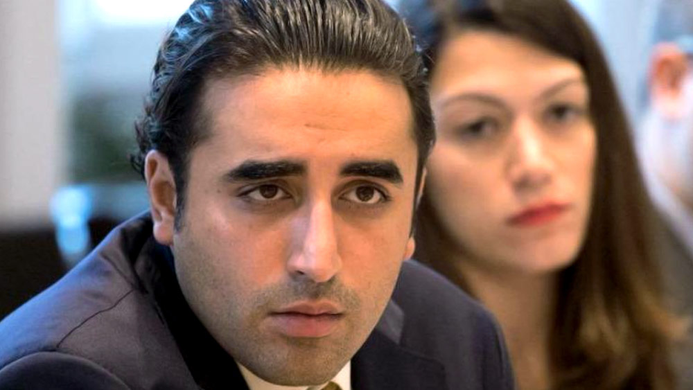 পড়াশোনা অক্সফোর্ডে। ৩৩ বছর বয়সি বিলাবল মায়ের মতোই প্রগতিশীল হিসাবে পরিচিত। প্রায়শই নারী এবং সংখ্যালঘুদের অধিকার নিয়ে কথা বলেন। 