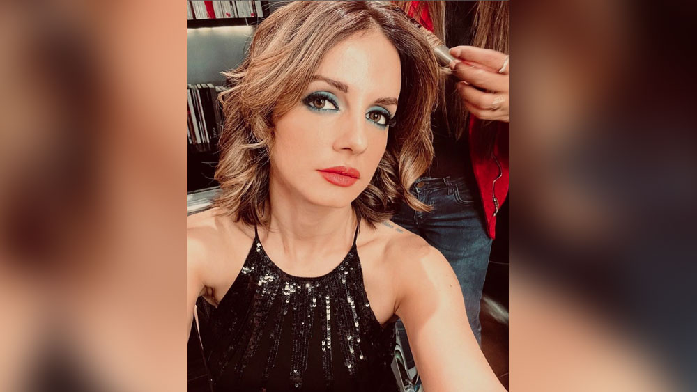 সুজান লিখেছেন, ‘জীবনের সবথেকে মূল্যবান আশীর্বাদ হল প্রতিনিয়ত ইতিবাচক মানসিকতার মানুষদের চারপাশে থাকা৷ এবং অবশ্যই এক জন মেয়ের স্বপ্নপূরণ করতে সকলে সাহায্য করেছেন৷’