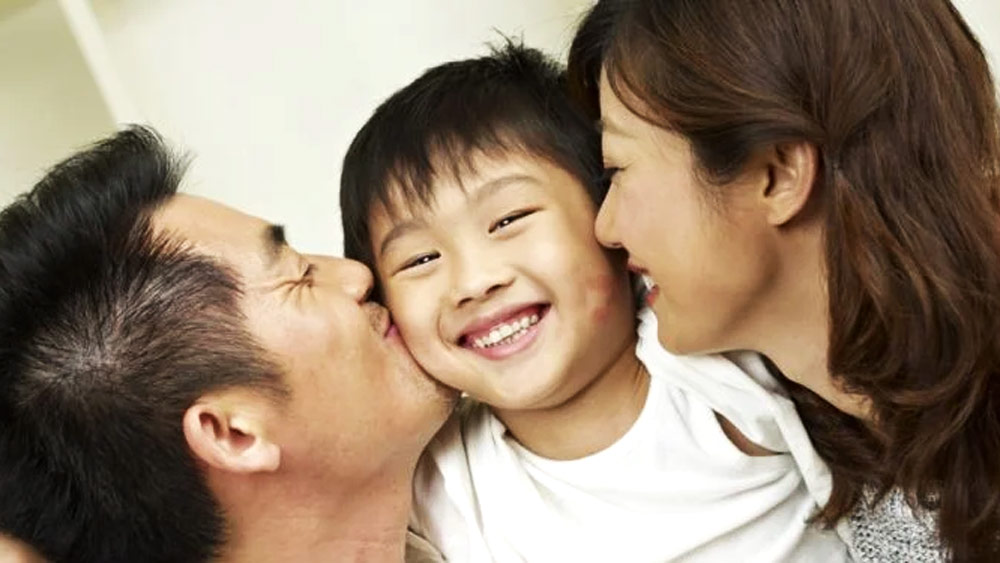 উল্লেখযোগ্য ভাবে এই তালিকায় দ্বিতীয় স্থানে রয়েছে ‘সমাজতান্ত্রিক’ দেশ চিন। তার পর ইতালি। ১৮ বছর পর্যন্ত সন্তানের লালনপালনে ব্যয়বহুল দেশের তালিকায় জার্মানি এবং জাপানের মাঝখানে রয়েছে আমেরিকা।