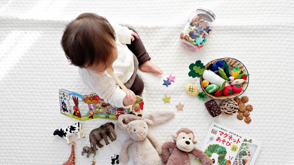  চিনও যত আর্থিকভাবে শক্তিশালী হচ্ছে, সেখানকার বাসিন্দাদের মধ্যে অন্যান্য উন্নত দেশের মতো ‘ডেমোগ্রাফিক-ইকোনমিক প্যারাডক্স’-এর  ধারণা সে দেশের মানুষের মধ্যে ছড়িয়ে পড়ার সম্ভাবনা রয়েছে। এর ফলে জন্মহার প্রত্যাশার চেয়েও নীচে নেমে যেতে পারে।